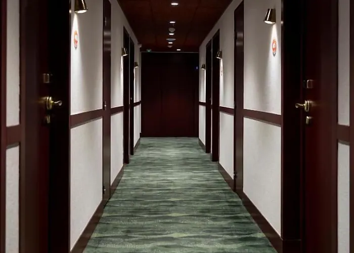 Restaurant La Couronne 호텔 샤모니