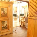 Restaurant La Couronne מלון 3*