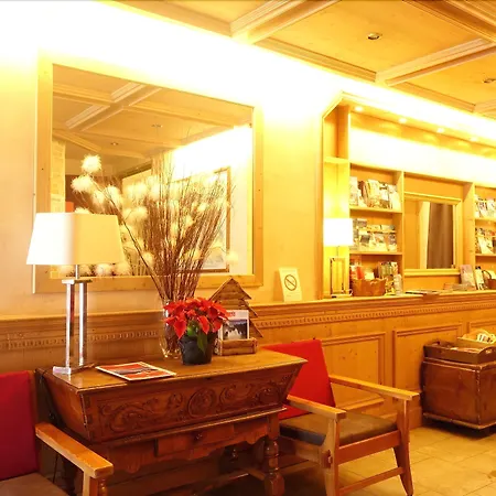 מלון Restaurant La Couronne שאמוני