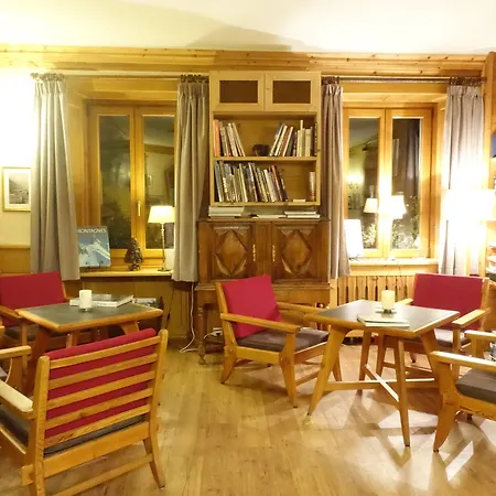 Restaurant La Couronne Hotel Chamonix Mont Blanc