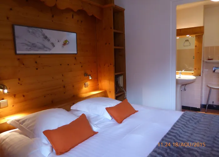 Restaurant La Couronne מלון שאמוני