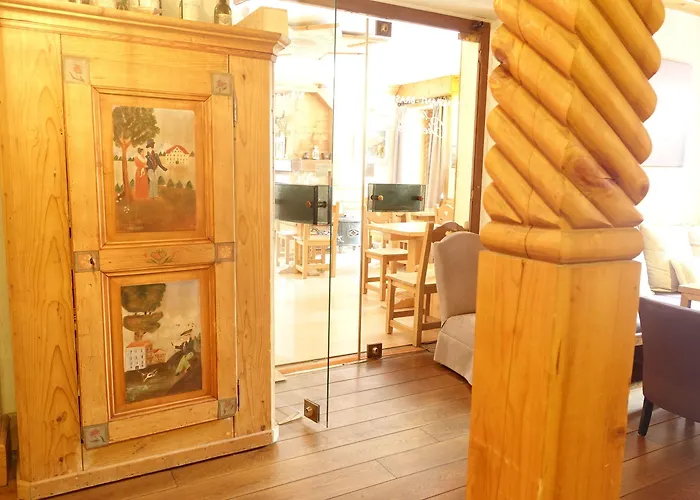 Restaurant La Couronne Szálloda 3*