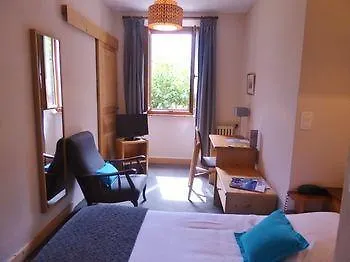 Restaurant La Couronne Hotell 3*