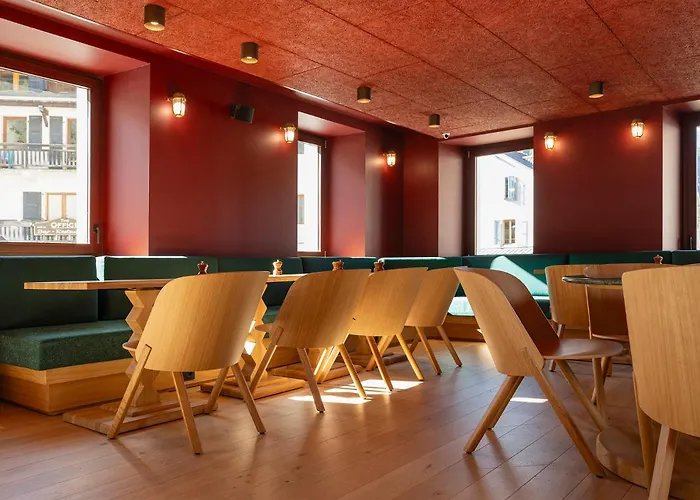 Hotel De La Couronne 3*